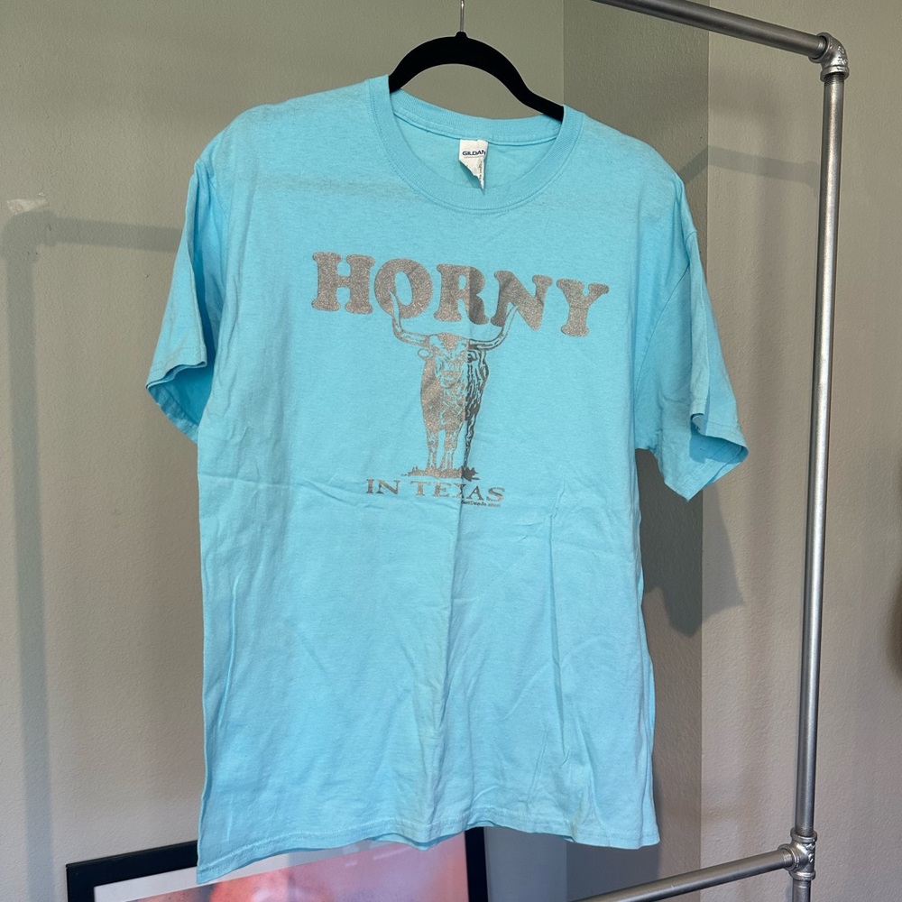 Novelty “Horny in Texas” tee size large
